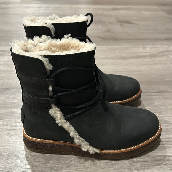 UGG Australia Women\'s Luisa Water Resistant Leather Boots